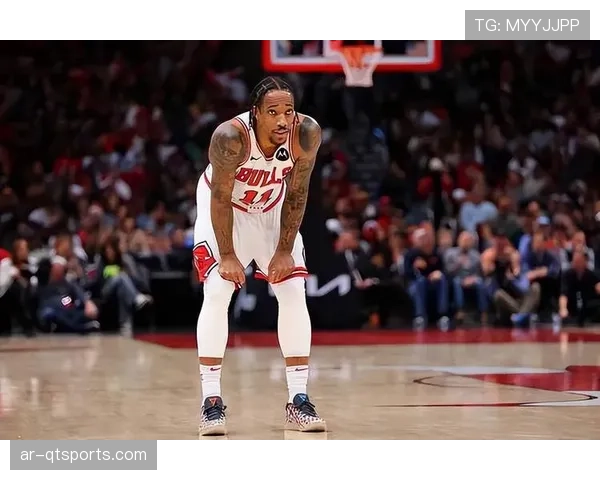 “战报：公牛德罗赞关键时刻命中中投，战术源自连续两次“拉链”走位接球”